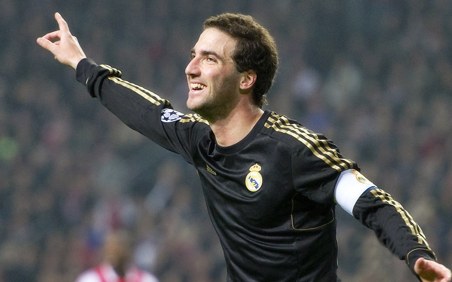 未来球场设计:智能化和环保成为新趋势,球场改造